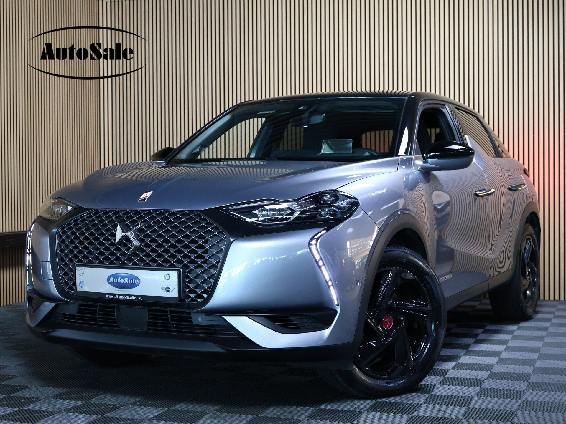 DS Ds 3 Crossback E-Tense PERFORMANCE AVM VIRTUAL NAVI HEADU, Auto's, 136 pk, Gebruikt, Zwart, Leder en Stof