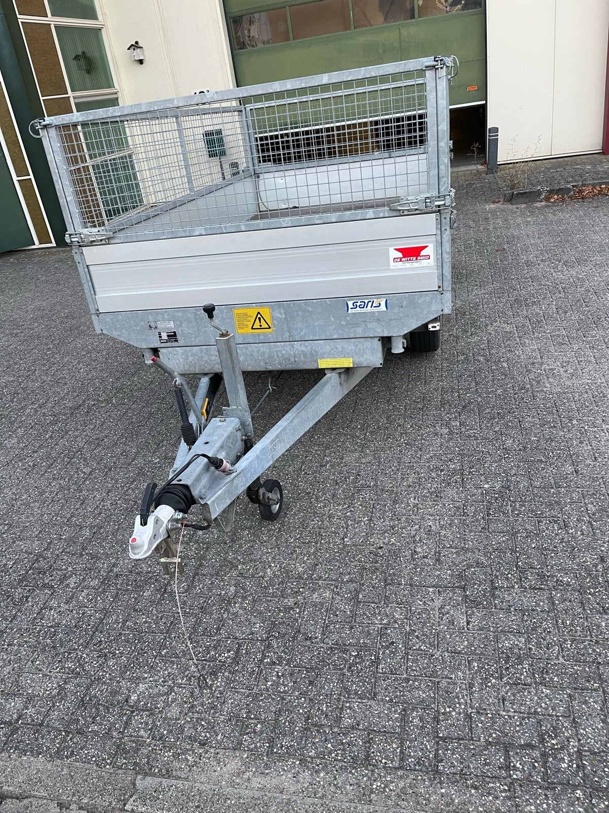 Saris kipper aanhangwagen met dubbele as en gaasopbouw, Ophalen, Gebruikt