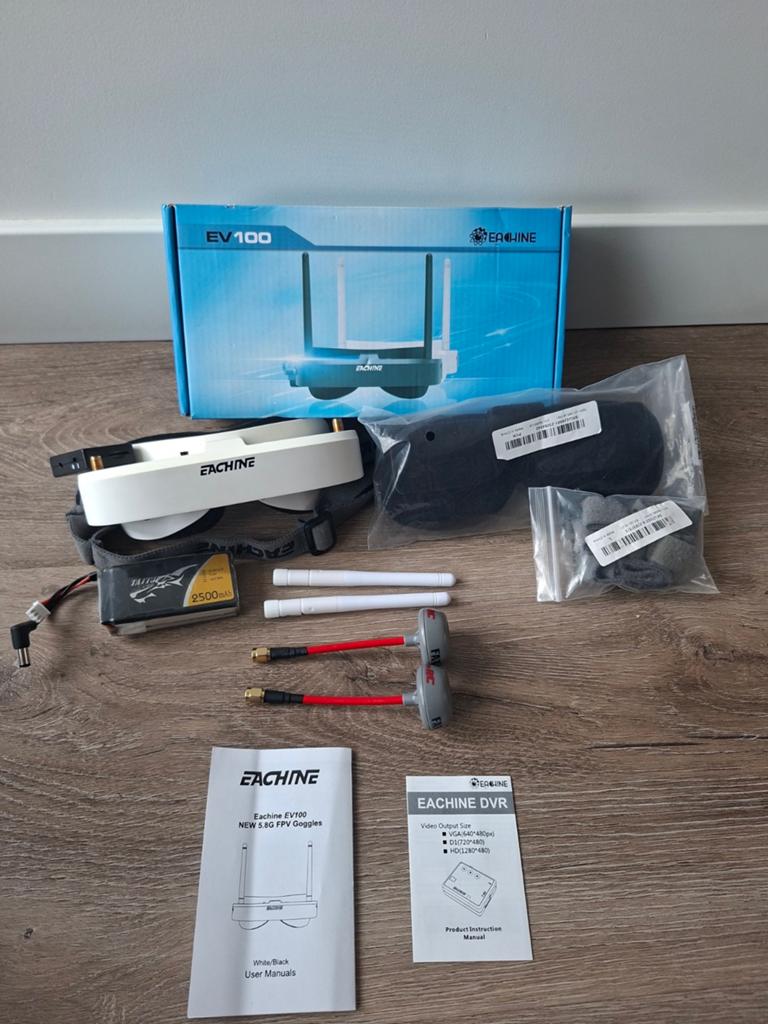 Eachine ev100 fpv goggles, Spelcomputers en Games, Virtual Reality, Zo goed als nieuw, Overige platformen, Ophalen of Verzenden