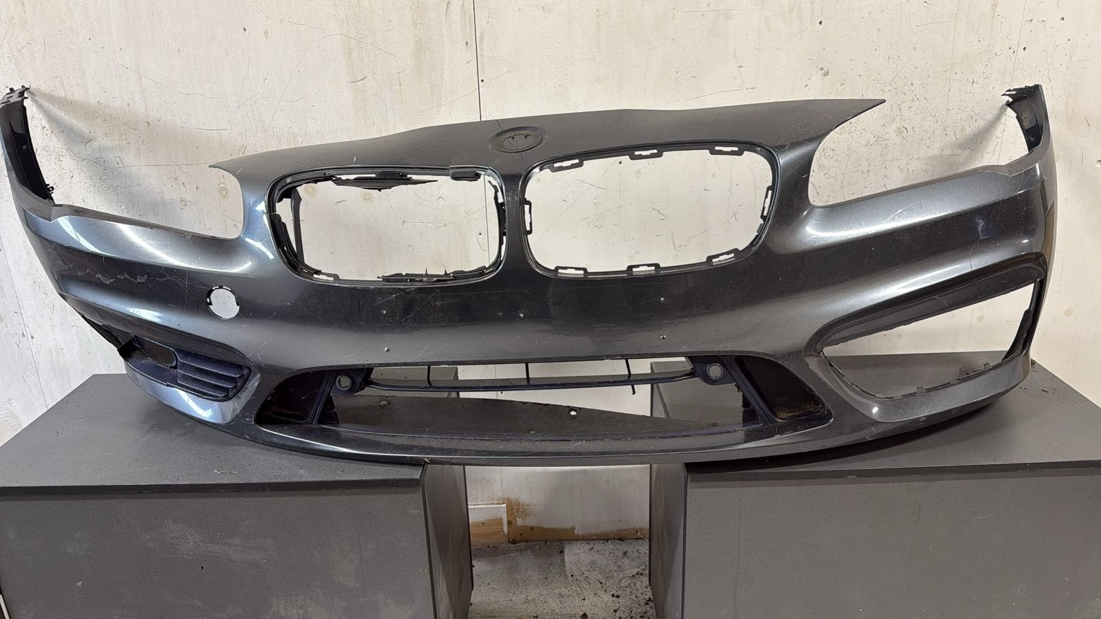 Voorbumper BMW 2 Serie F45 / F46 Active Tourer – PDC, Ophalen of Verzenden, Voor, BMW, Bumper