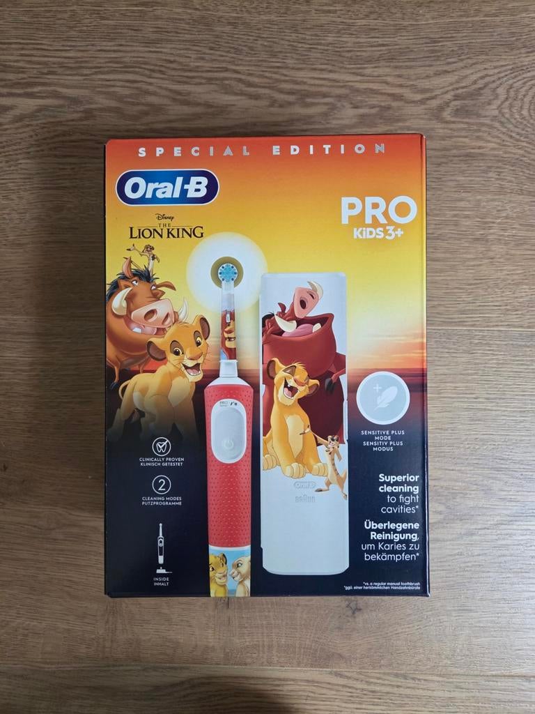 Oral b pro Lion King met reisetuis, Sieraden, Tassen en Uiterlijk, Uiterlijk | Mondverzorging, Ophalen of Verzenden, Nieuw, Tandenborstel