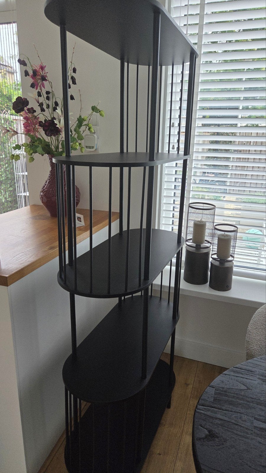 Stijlvolle Zwarte kast/Roomdivider, Ophalen, Modern, Scandinavisch, Industrieel, 50 tot 100 cm, Zo goed als nieuw