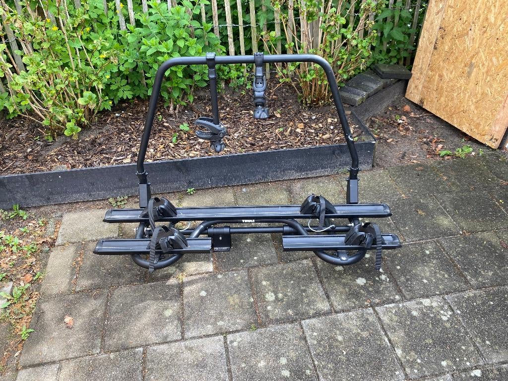 Thule Fietsdrager voor dissel, Ophalen, Zo goed als nieuw, 2 fietsen, Trekhaakdrager