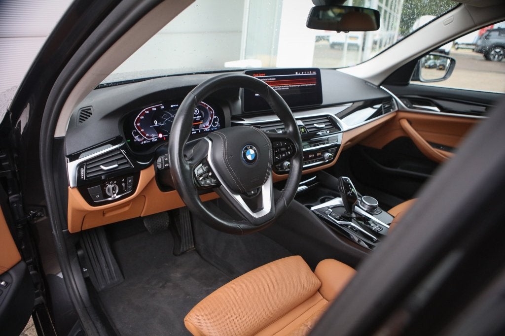 BMW 5 Serie Touring 530e Bns Edit.+ | Trekhaak | Sfeerverlic, Automaat, 1998 cc, Achterwielaandrijving, Gebruikt