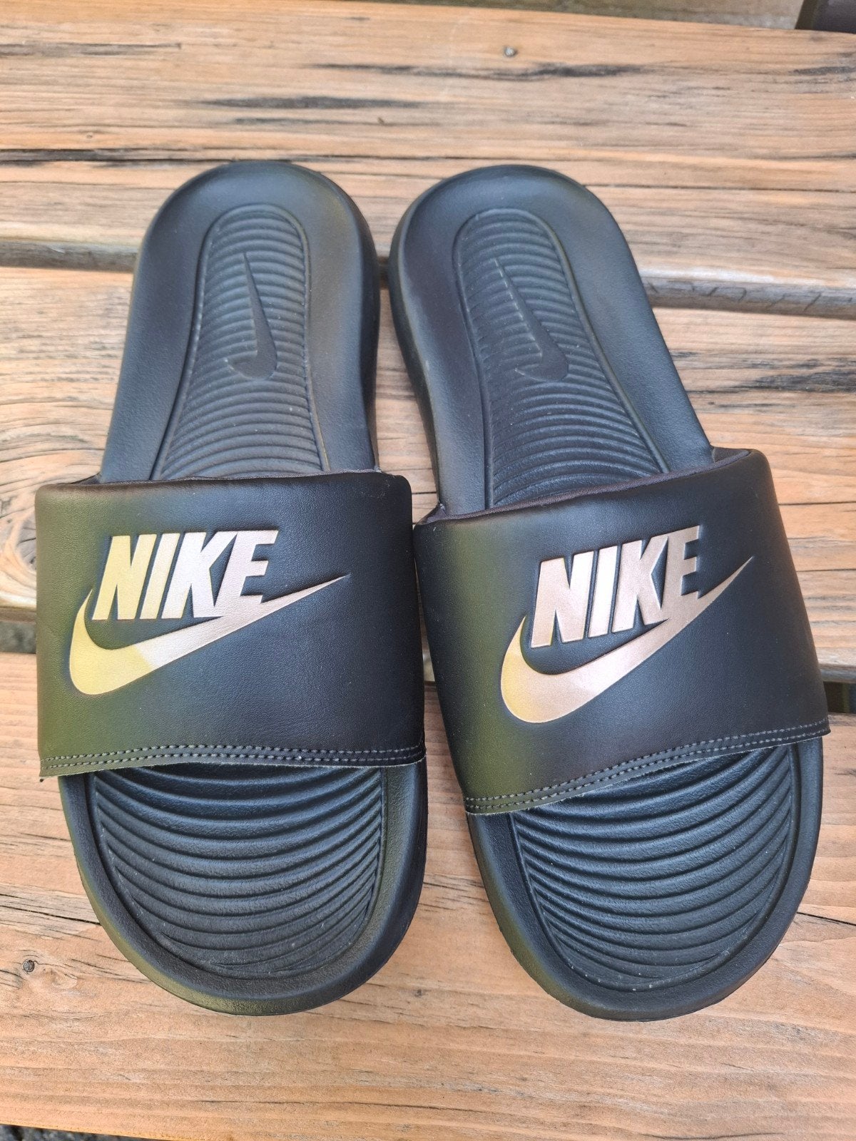 Nike slippers maat 44,5 Nieuw, Slippers, Zwart, Nike, Nieuw