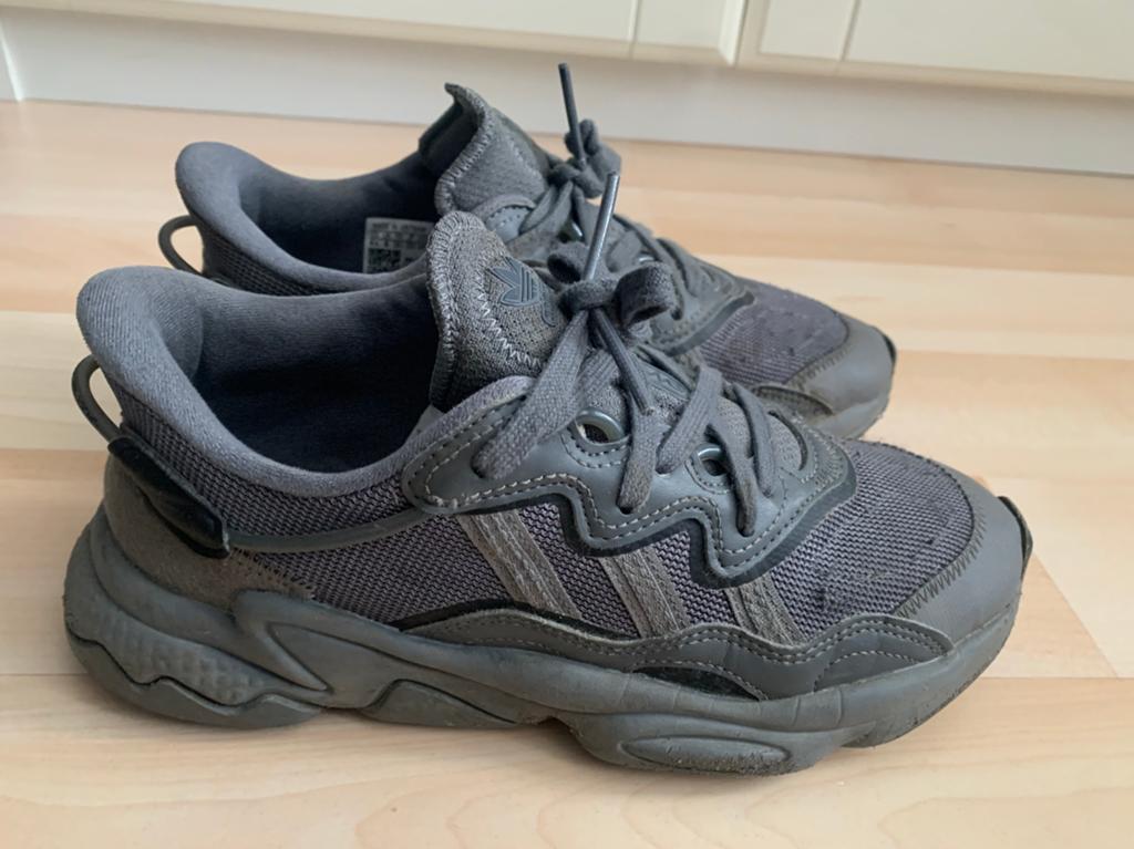 Adidas ozweego maat 39 1/3, Overige kleuren, Ophalen of Verzenden, Sneakers of Gympen, Gedragen