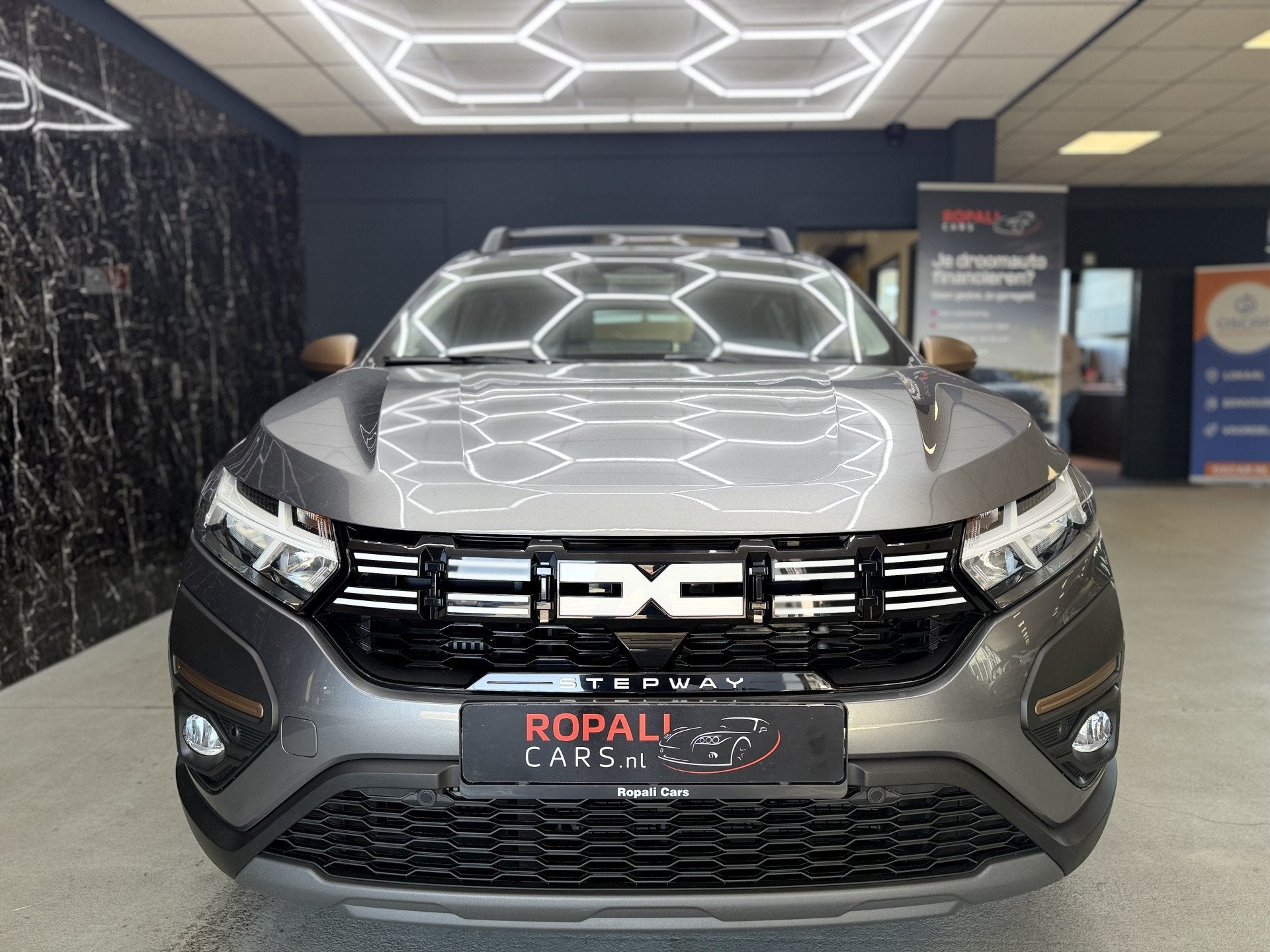 Dacia SANDERO Stepway 1.0 Eco-G 120 extreme (bj 2025), Auto's, Gebruikt, 1199 cc, Leder en Stof, 1197 kg