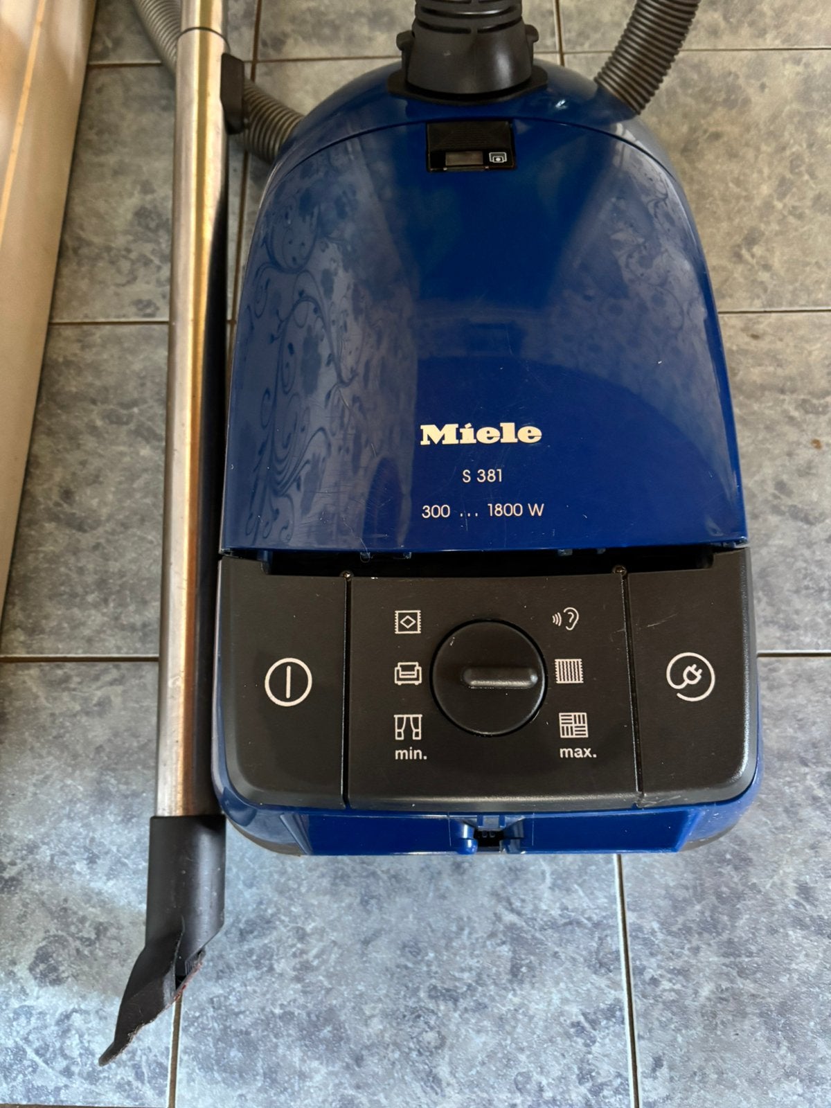 Miele stofzuiger 1800 watt nu voor 75 euro !, Stofzak, Ophalen of Verzenden, Miele, 1600 tot 2000 watt
