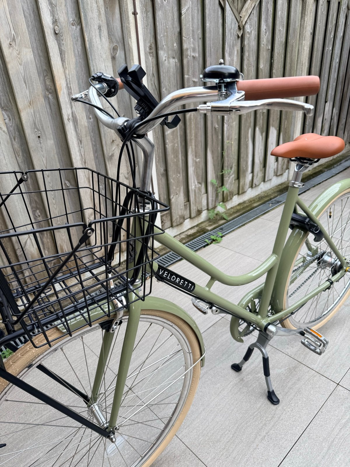 Veloretti fiets met mandje en lage instap, Terugtraprem, Zo goed als nieuw, Ophalen, Overige merken