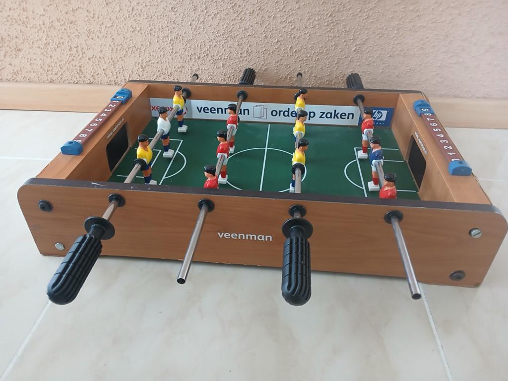 Tafelvoetbalspel, Ophalen, Jongen of Meisje