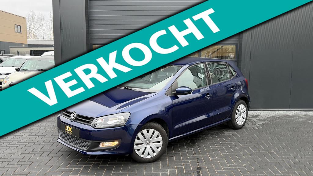 Volkswagen Polo 1.4-16V Highline Airco|Cruise|Carplay, Auto's, Volkswagen, Voorwielaandrijving, 86 pk, 4 cilinders, Blauw