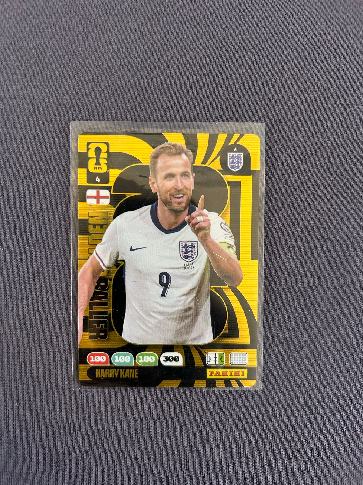Harry Kane Panini FIFA World Cup 2026 Golden Baller, Ophalen of Verzenden, Zo goed als nieuw, Buitenlandse clubs, Spelerskaart