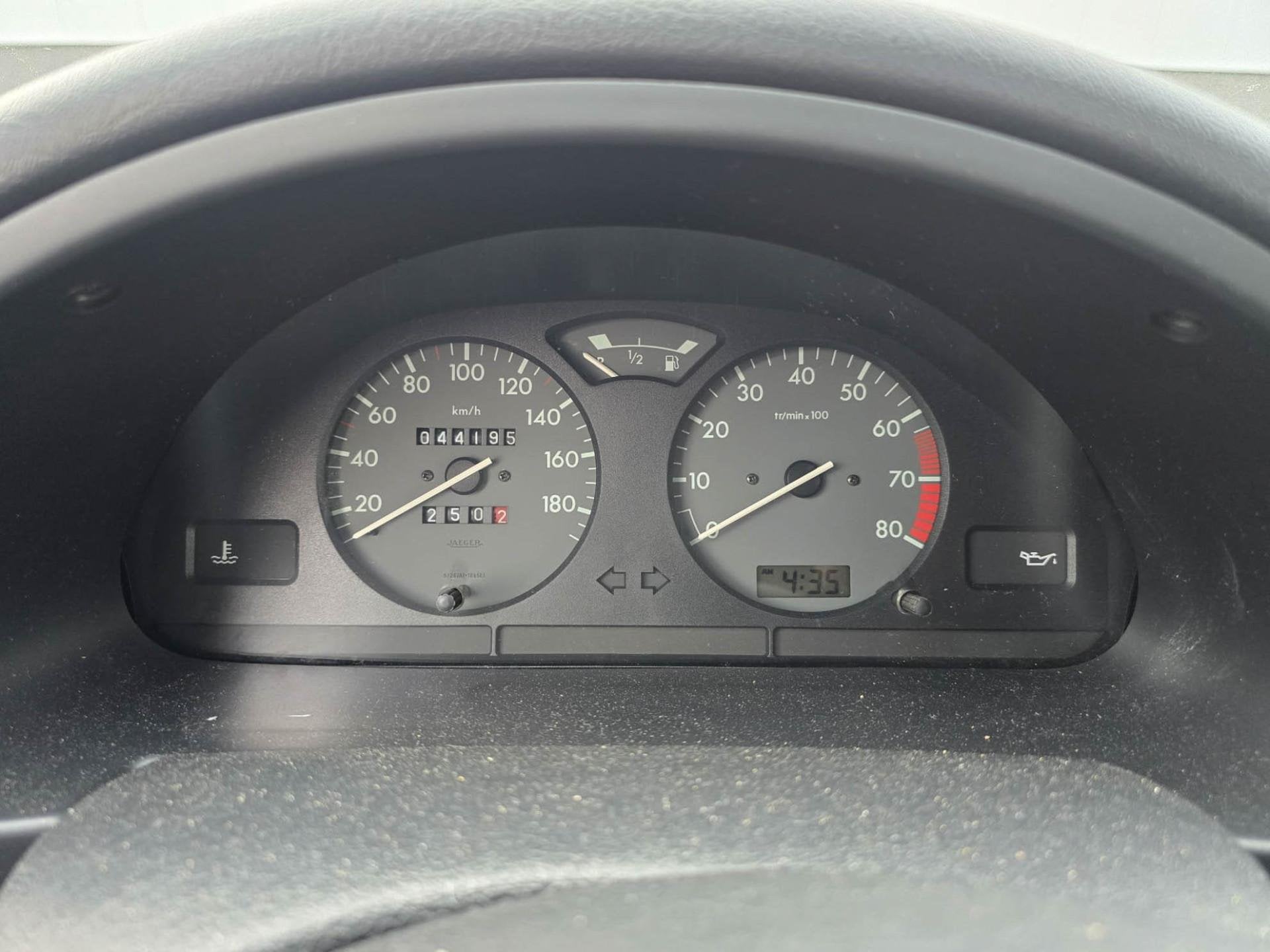 Citroën Saxo 1.4i SX | Automaat | Verkoop in opdracht, Auto's, Stof, 1360 cc, Zwart, Citroën