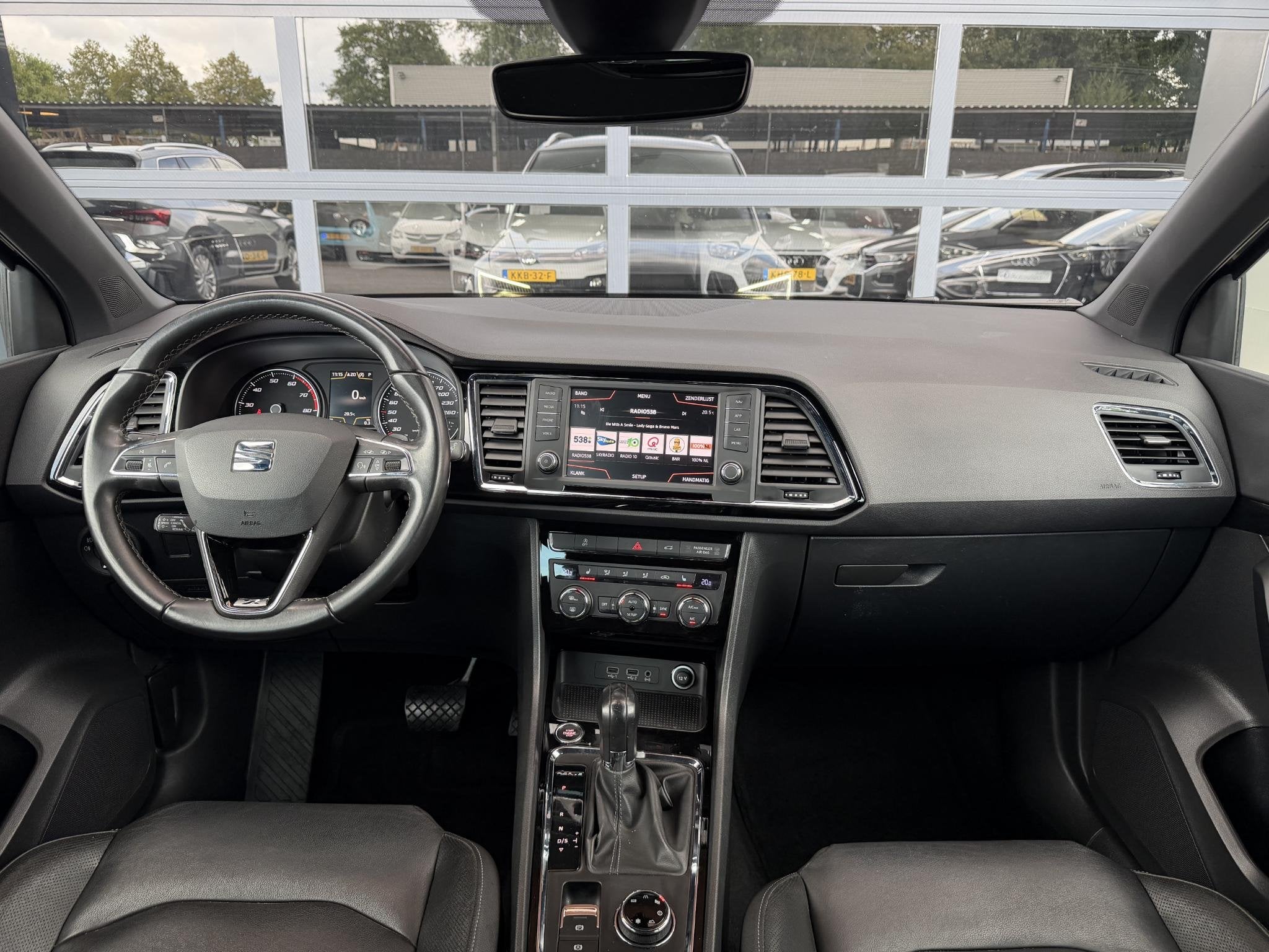 SEAT Ateca 2.0 EcoTSI Excellence Camera | Trekhaak | 190PK, Auto's, Seat, Automaat, Gebruikt, Ateca, Zwart