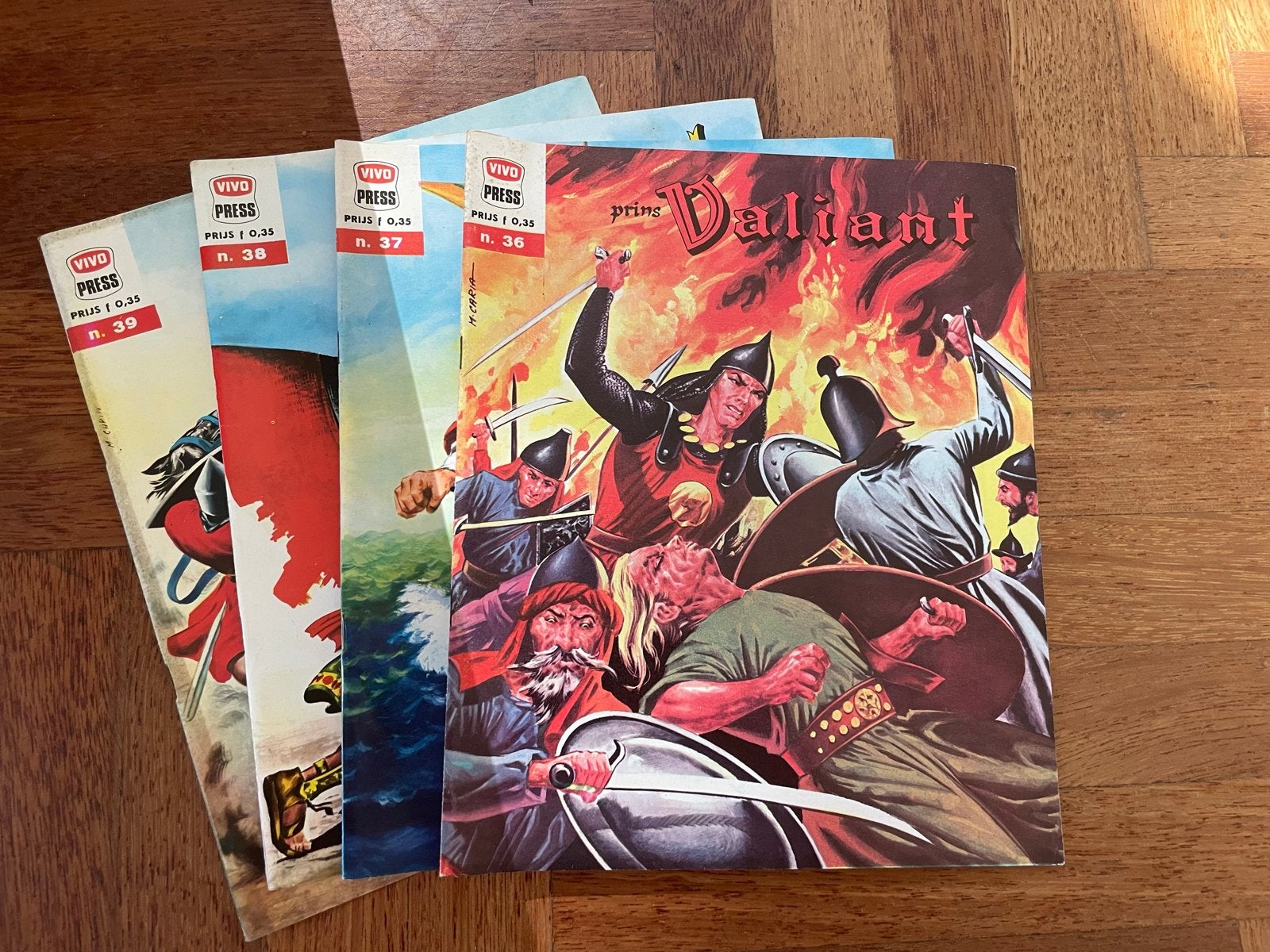 Prins Valiant Vivo Press stripboeken - Complete serie, Complete serie of reeks, Ophalen of Verzenden, Gelezen