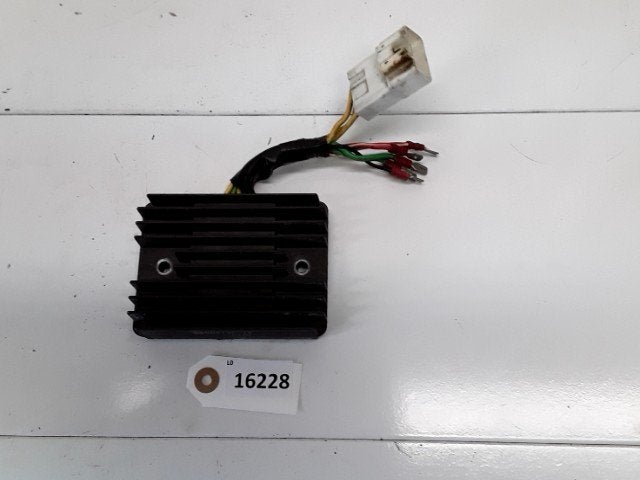CBR1100XX 1999 - 2006 Honda Spanningsregelaar D1-26821