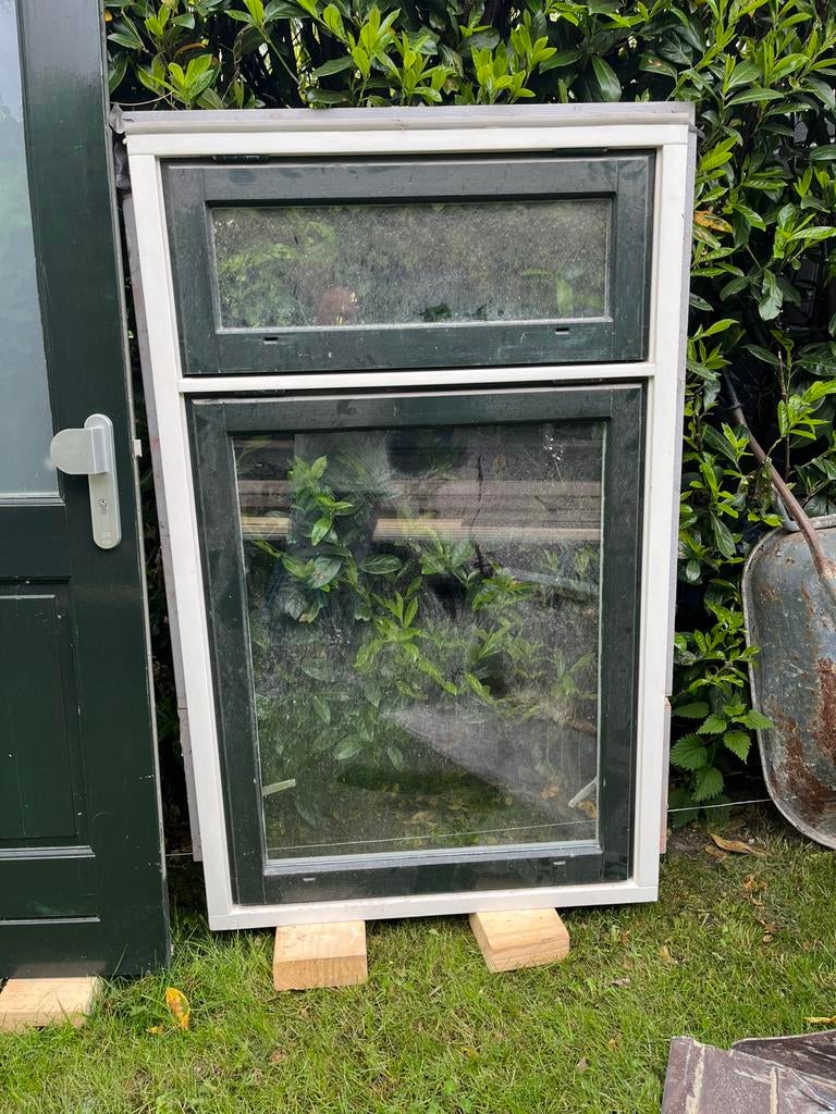 2 Houten gevelkozijn, Gebruikt, Raamkozijn, 150 tot 225 cm, X