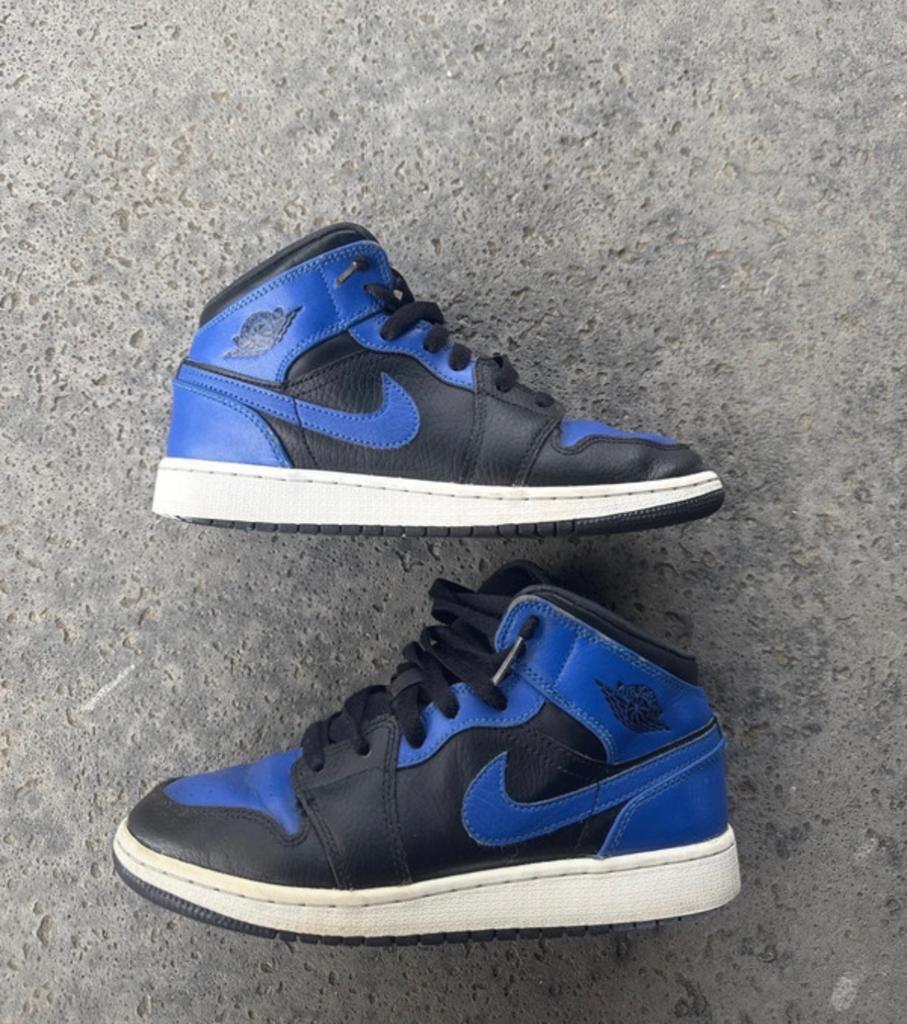 Nike Air Jordan 1 Mid sneakers zwart/blauw, maat 36,5, Kleding | Dames, Schoenen, Ophalen of Verzenden, Gedragen, Zwart, Sneakers of Gympen