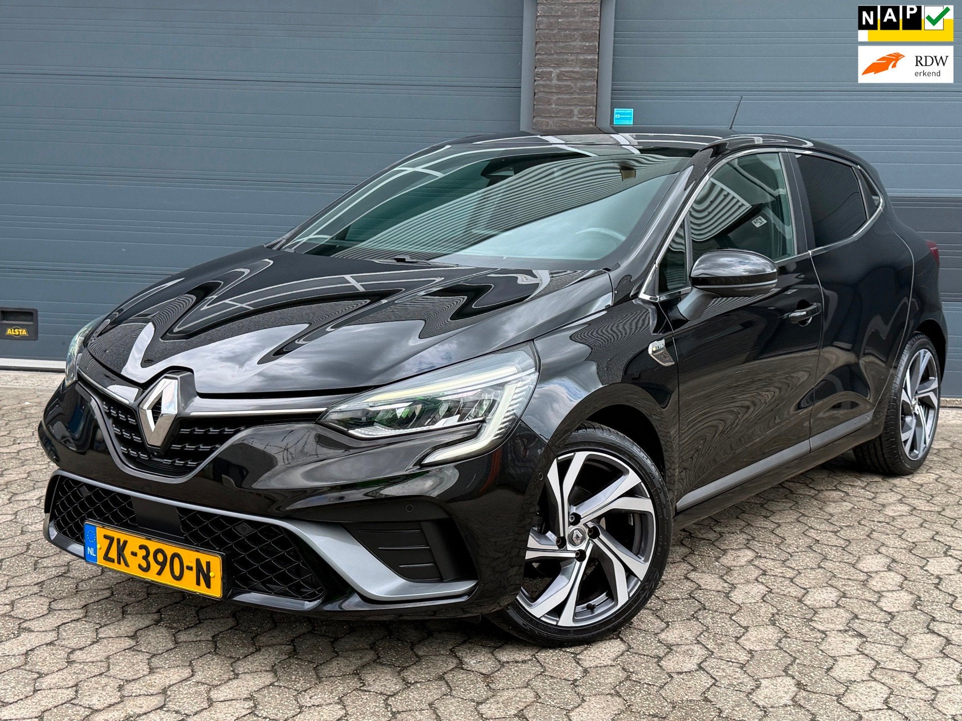Renault Clio 1.0 TCe R.S. Line|KEYLESS|360CAMERA|GROOT NAVI|, Voorwielaandrijving, 101 pk, Gebruikt, 580 kg