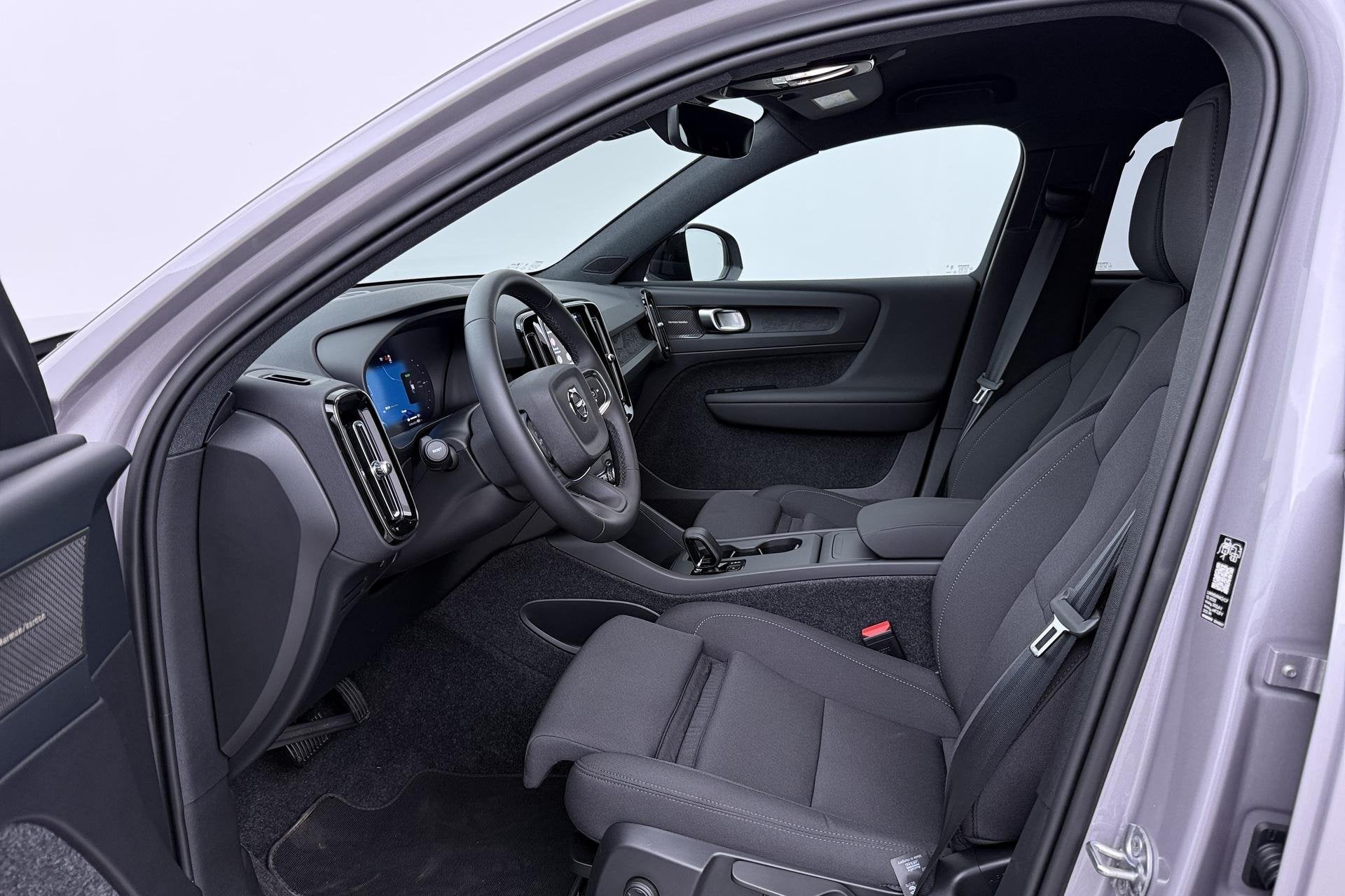 Volvo EX40 Single Motor Extended Range Plus 82 kWh | ACC | 3, Auto's, Volvo, Automaat, Gebruikt, 252 pk, 1975 kg
