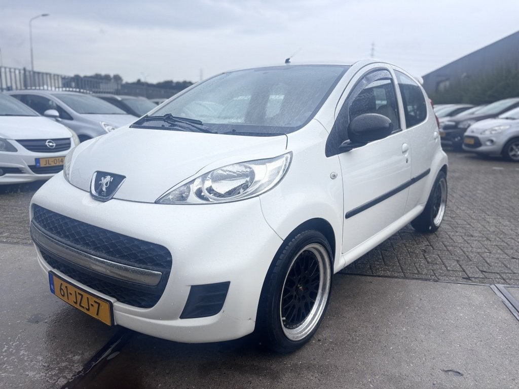 Peugeot 107 1.0-12V Sublime AIRCO! (bj 2009), Auto's, Peugeot, Gebruikt, 4 stoelen, Origineel Nederlands, Bedrijf