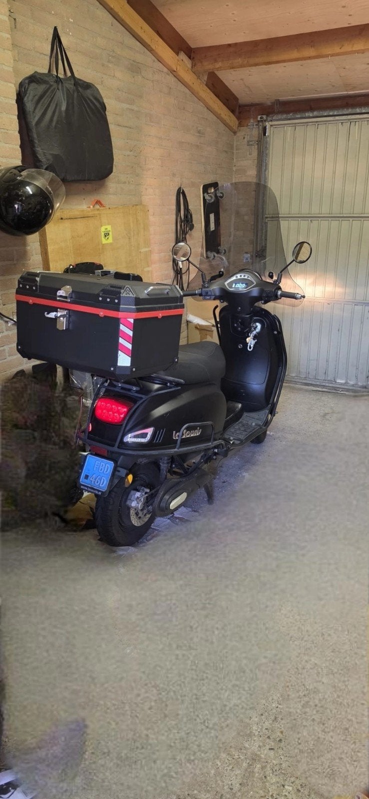 La Souris elektrische scooter met 13237 km, Fietsen en Brommers, Snorfietsen en Snorscooters, Elektrisch, Zo goed als nieuw, Ophalen