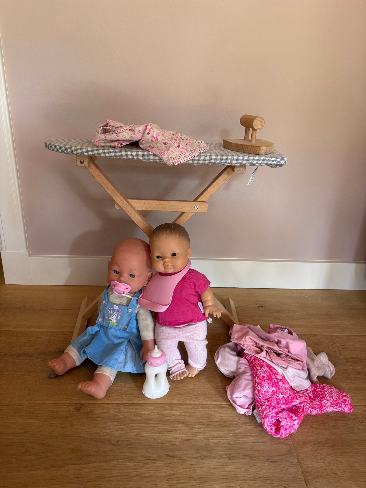 Babypoppen set met strijkplank en accessoires, Kinderen en Baby's, Ophalen, Gebruikt, Babypop
