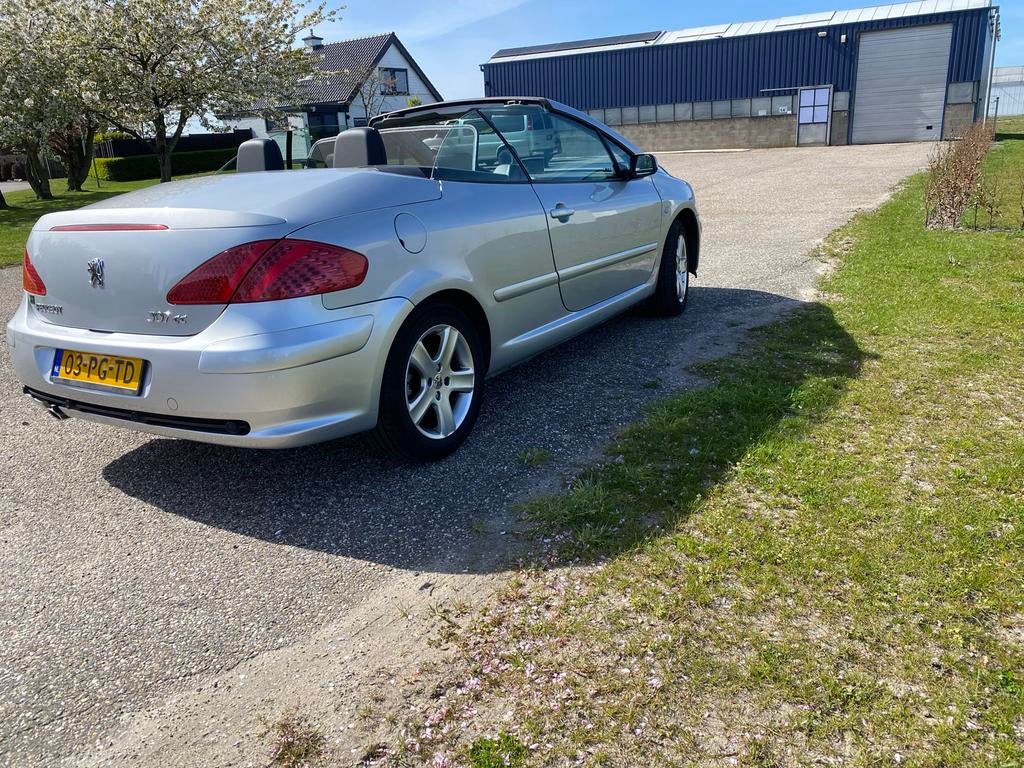 Peugeot 307 2.0 16V CC AUT 2004 NAP, leer, navi, parkeersens, Zwart, 4 cilinders, Cabriolet, 4 stoelen