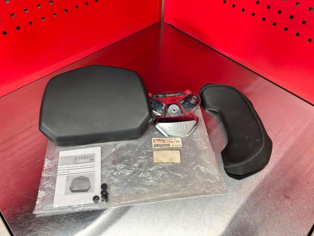 Yamaha rugsteun Topkoffer 50L NIEUW Origineel 37P-F84U0-B0, Motoren, Japan, Info@yamaha.com, Ophalen of Verzenden, Zo goed als nieuw