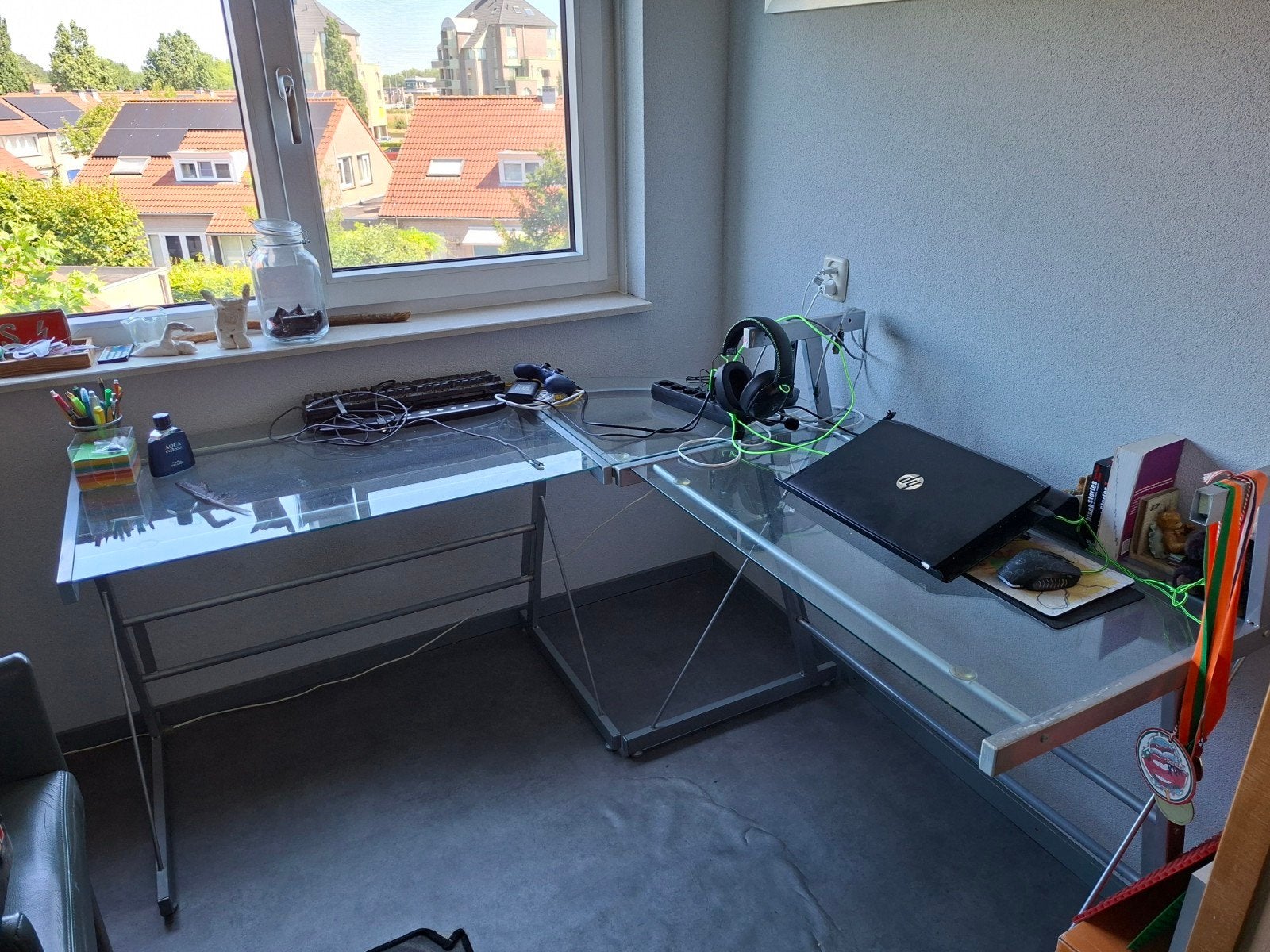 Glazen hoek bureau, Huis en Inrichting, Bureaus, Ophalen, Gebruikt, Hoekbureau, Modern