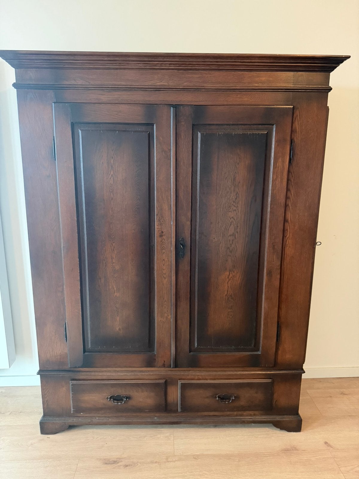 Eetkamer kast, Ophalen