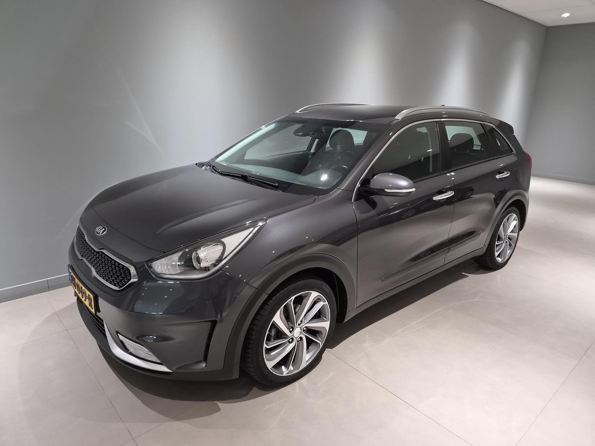 KIA Niro 1.6 GDi Hybrid 141pk DCT6 DynamicLine Navi/ Clima/, Auto's, Gebruikt, Leder en Stof, Origineel Nederlands, 26 km/l