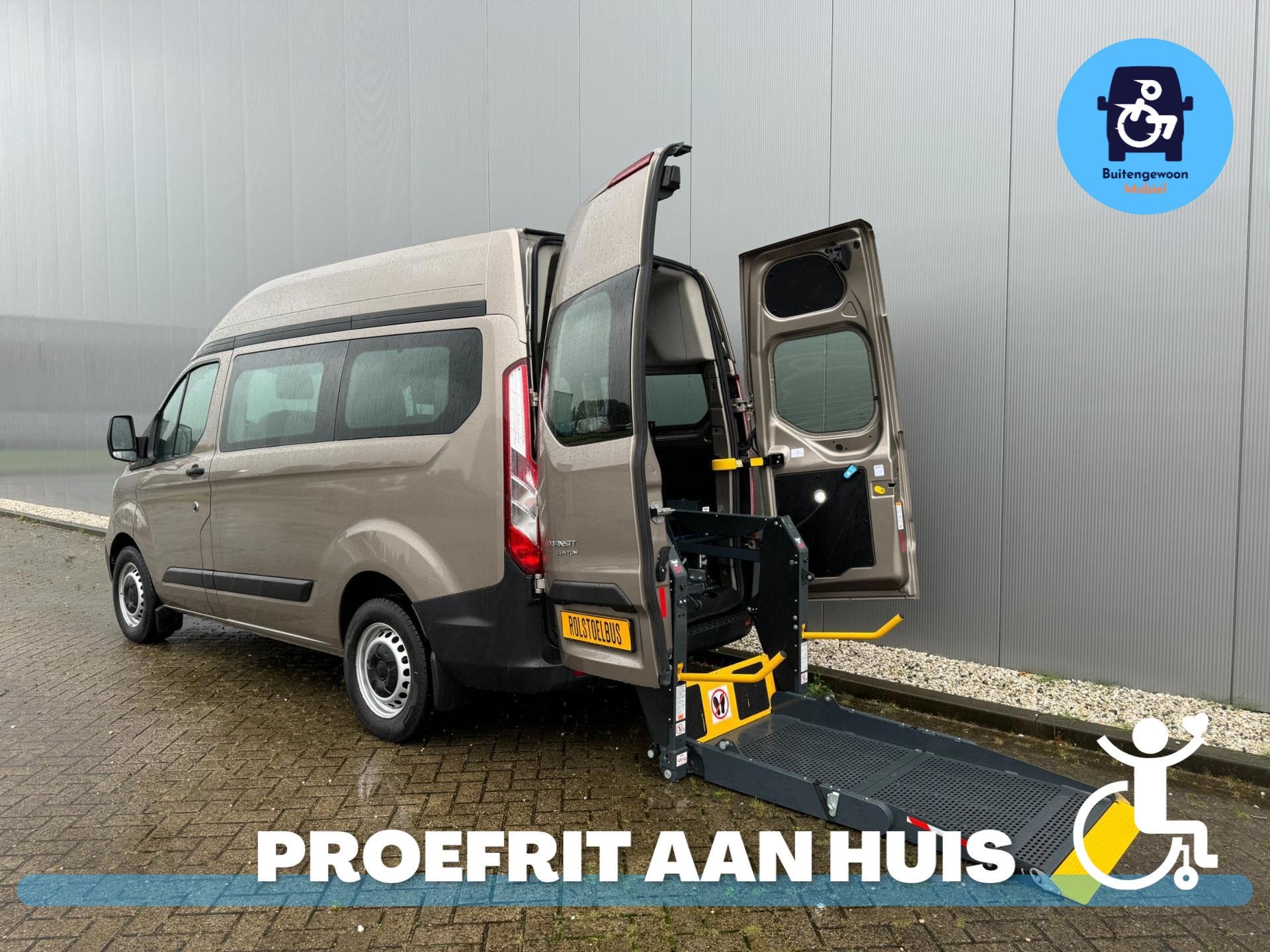 Ford Transit Custom 2021 Rolstoelbus (Airco) 3+1 Rolstoelzit, Voorwielaandrijving, Dealer onderhouden, Stof, Zwart