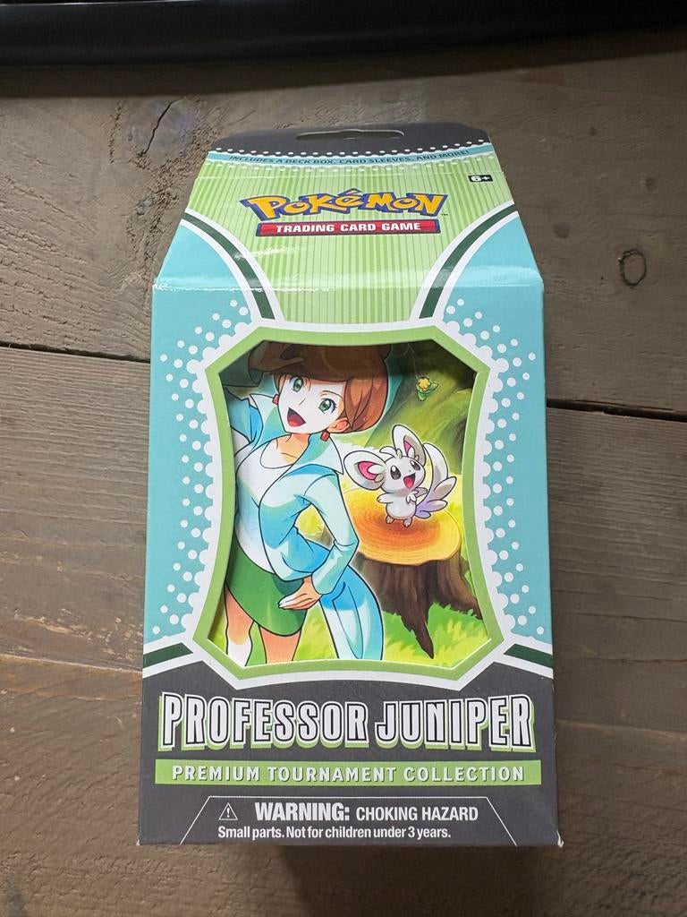 Pokémon TCG: Professor Juniper Premium Tournament Collection, Ophalen of Verzenden, Nieuw, Overige typen