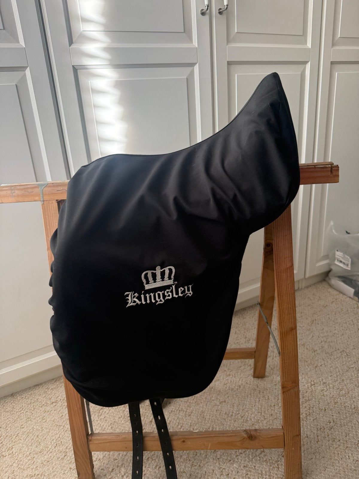 Kingsley D6 Dressuur zadel, L (17.5 inch), Close contact, Diepe zit, Ophalen of Verzenden