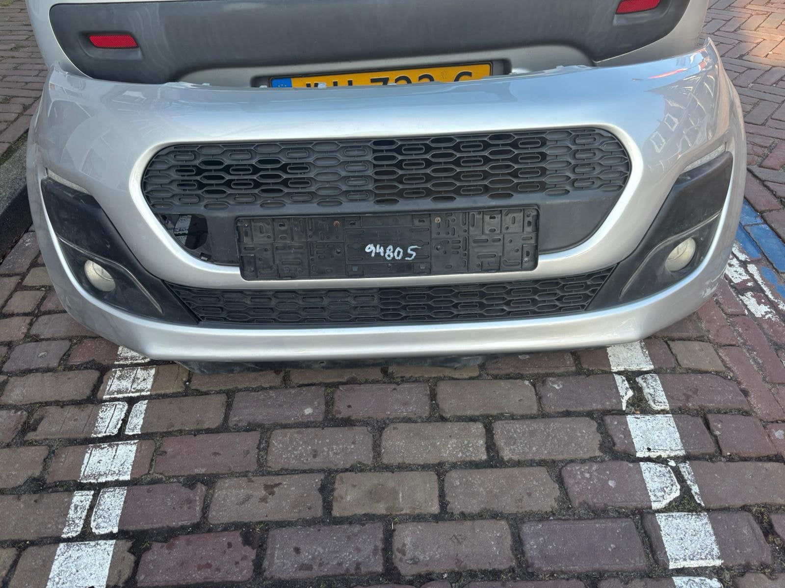 Voorbumper/motorkap peugeot 107 2012 led dagrijdverlichting, Ophalen, Nieuw, Peugeot, Bumper