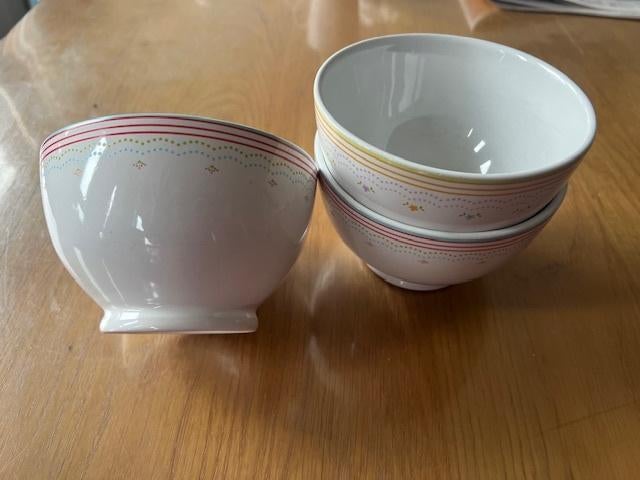 3 soepkommen, Huis en Inrichting, Keuken | Servies, Ophalen of Verzenden, Zo goed als nieuw, Kom(men), Overige stijlen