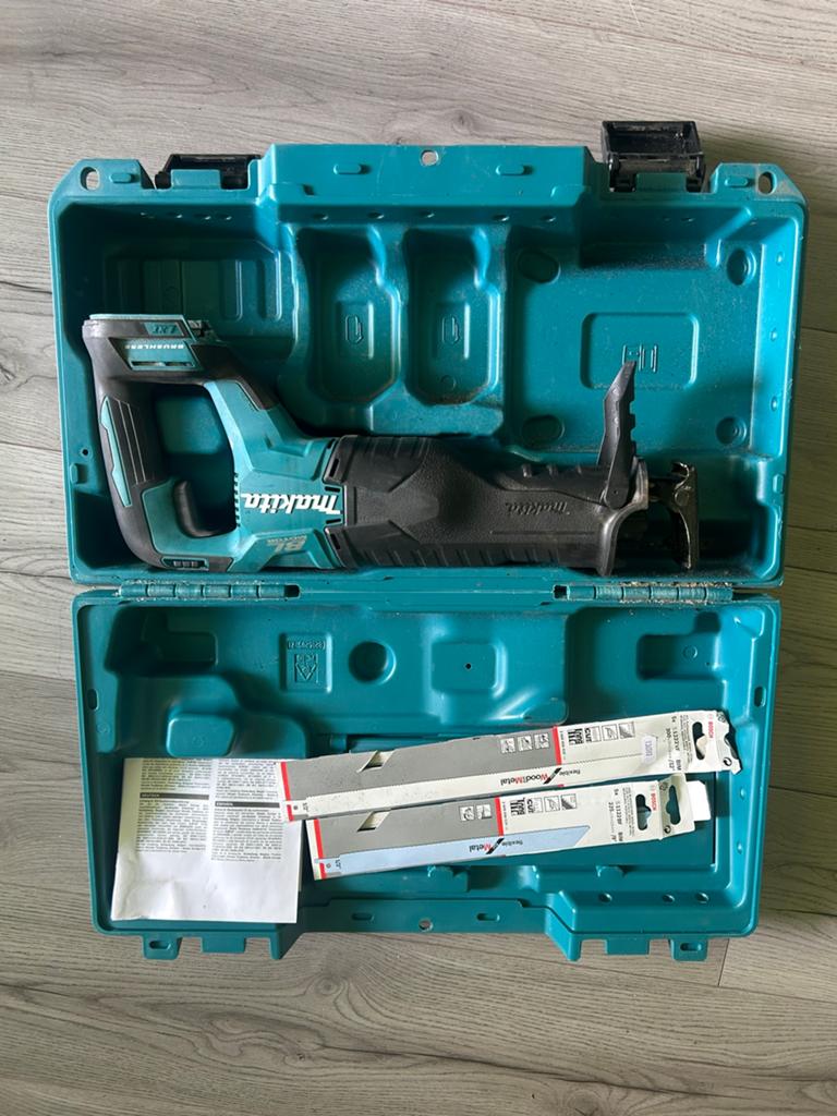 Makita Reciprozaag DJR187.   Juni2022, Ophalen, Zo goed als nieuw