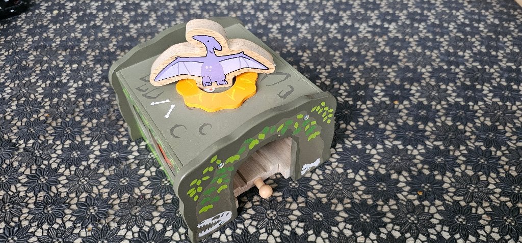 Thomas de trein Hout Dino Tunnel, Ophalen of Verzenden, Zo goed als nieuw