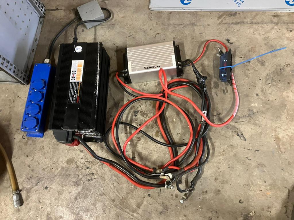 3000 wat compleet set omvormer inverter dometic lader, Auto-onderdelen, Ophalen, Gebruikt