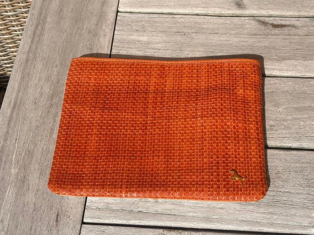 Escada Resort Clutch - oranje gevlochten leer en canvas, Sieraden, Tassen en Uiterlijk, Tassen | Damestassen, Ophalen of Verzenden