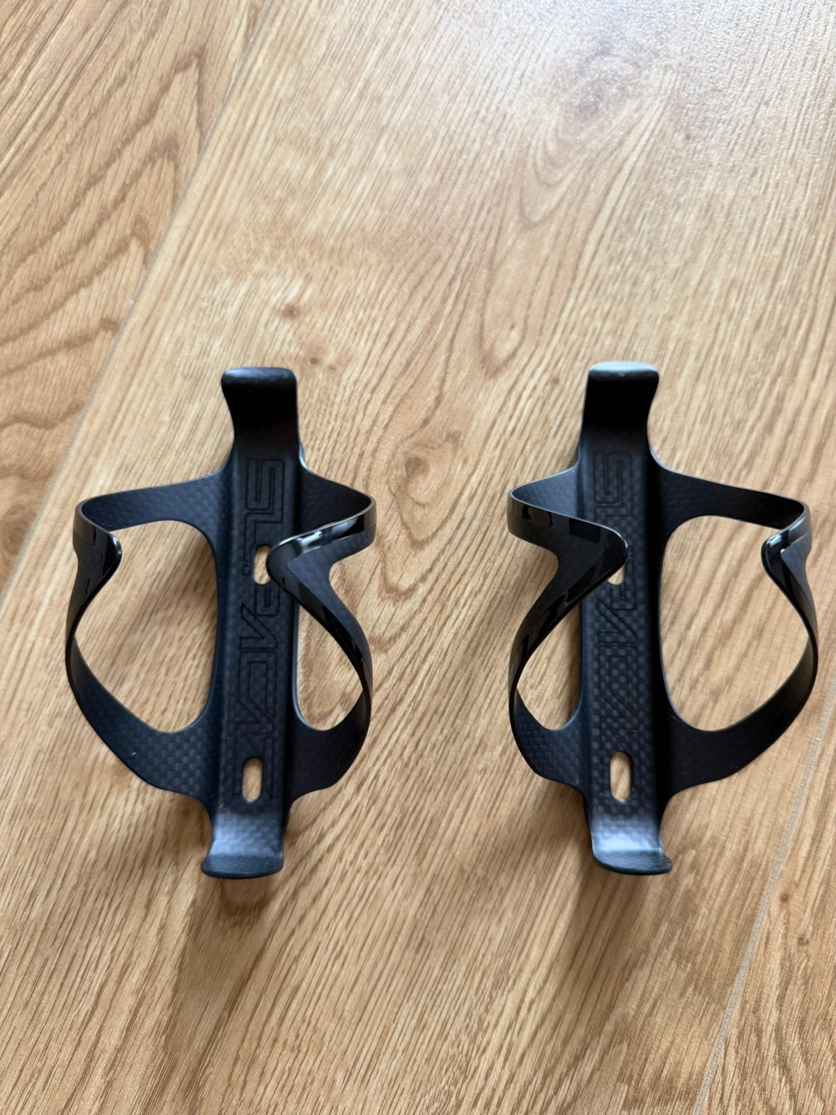 Te koop Supacaz carbon bidonhouders., Ophalen of Verzenden, Zo goed als nieuw