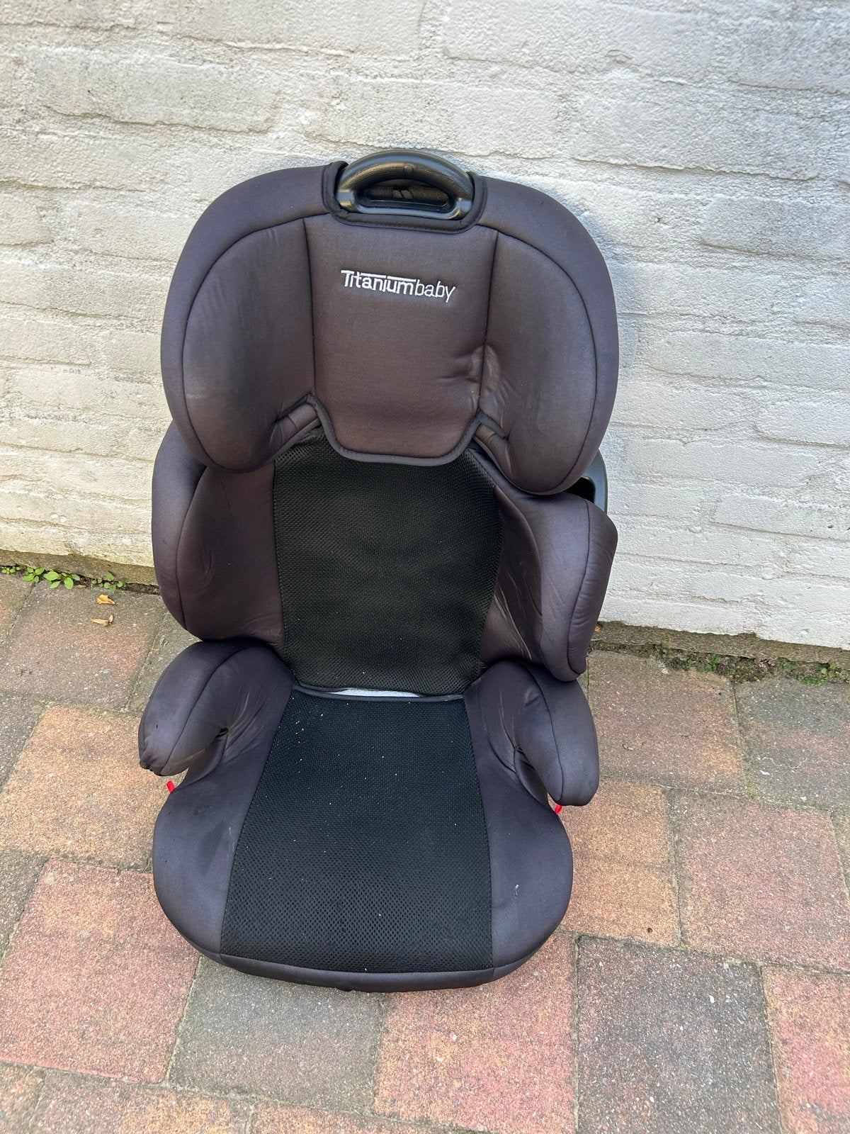 2 Titaniumbaby autostoelen en 2 zitverhogers, Verstelbare rugleuning, 9 t/m 36 kg, Ophalen, Overige merken