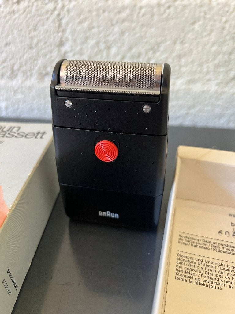 Braun Cassett scheerapparaat (Dieter Rams), Ophalen, Scheren en Epileren