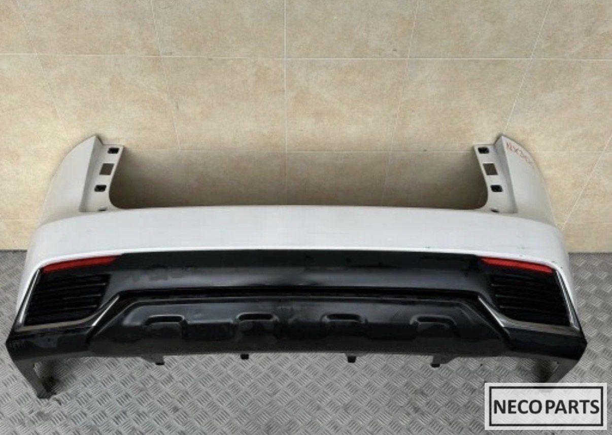 LEXUS NX 300H ACHTERBUMPER ORIGINEEL ALLES LEVERBAAR!!!, Gebruikt, -, Achter, -