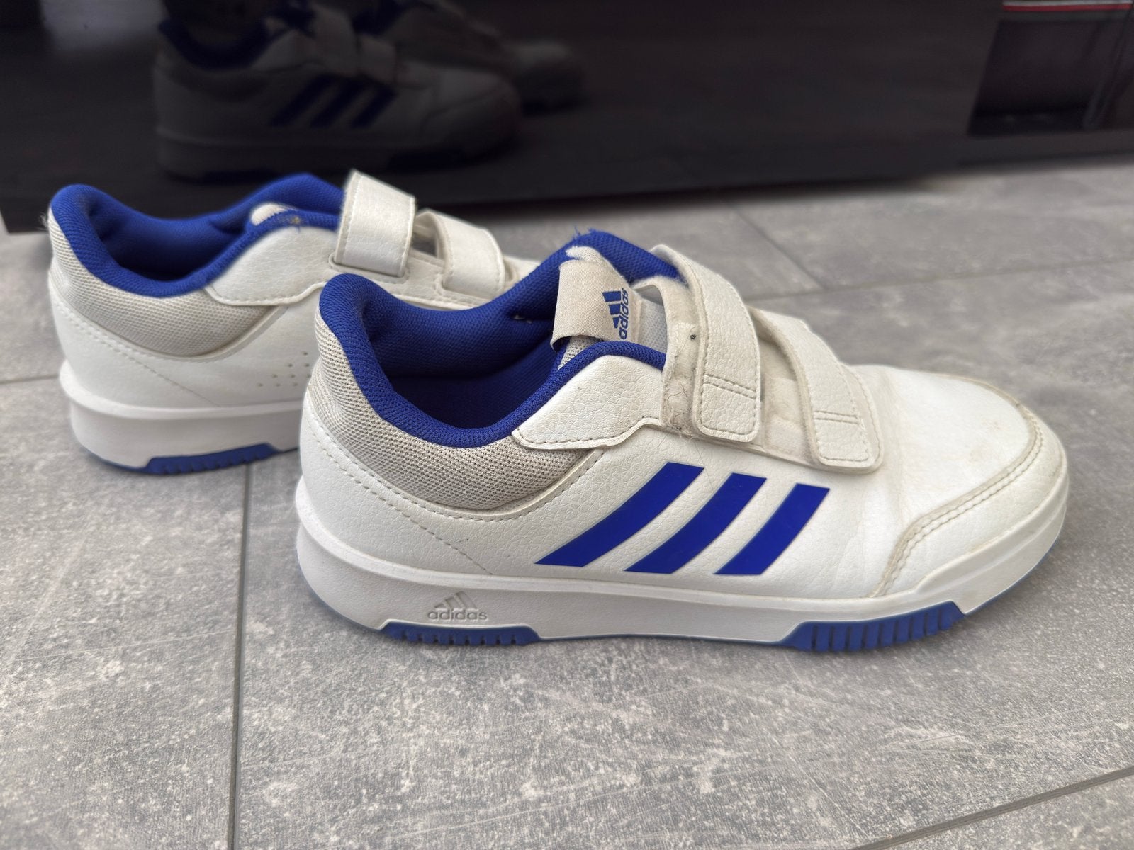 Adidas klittenband sneaker maat 38, Kinderen en Baby's, Kinderkleding | Schoenen en Sokken, Ophalen of Verzenden, Zo goed als nieuw