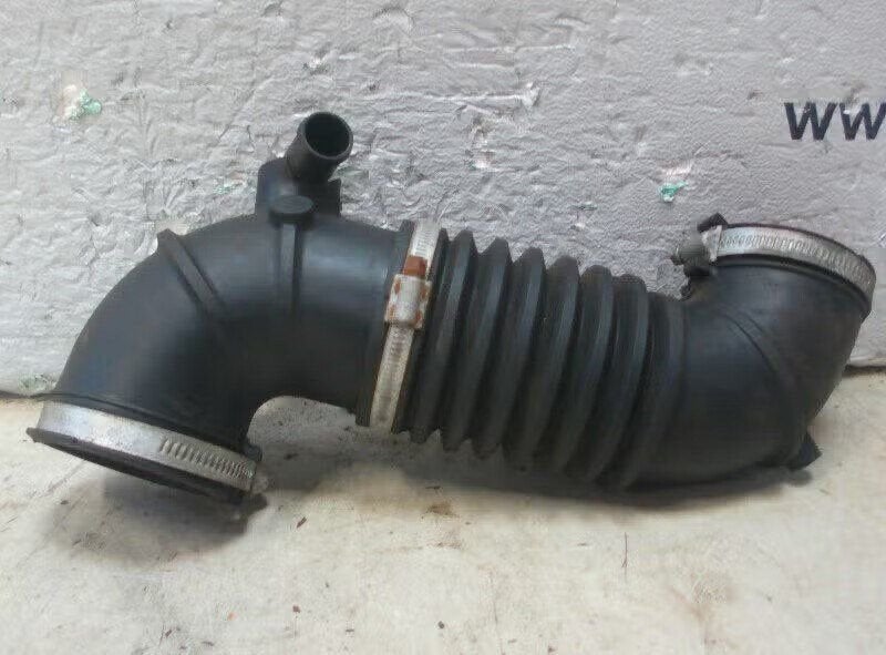 LUCHTAANZUIGSLANG Volvo S40 (VS) (306-208-02), Gebruikt, Info@volvocars.com, Ophalen of Verzenden, Volvo