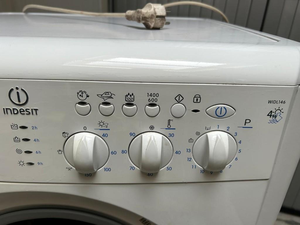 Indesit wasmachine, Ophalen, Gebruikt, Voorlader, 85 tot 90 cm