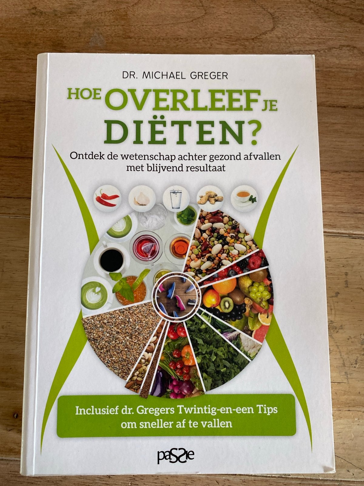 Hoe Overleef Je Diëten? Dr. Michael Greger, Boeken, Ophalen of Verzenden, Zo goed als nieuw, Dieet en Voeding