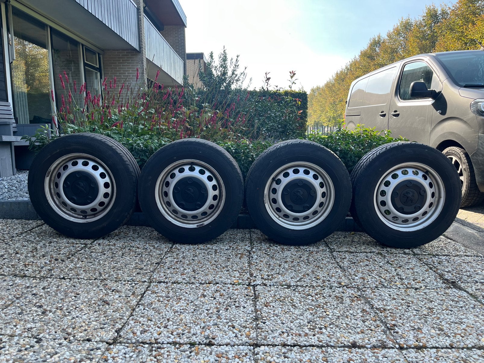 Peugeot Expert / Jumpy / ProAce / Vivaro wielen + banden, 16 inch, Banden en Velgen, Ophalen of Verzenden, Zomerbanden